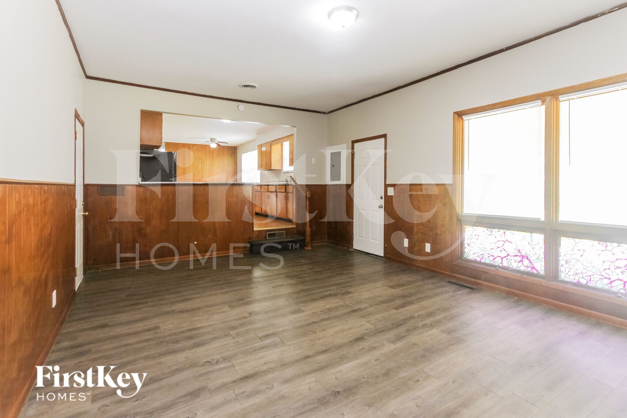 Building Photo - 5750 Wallingwood Dr