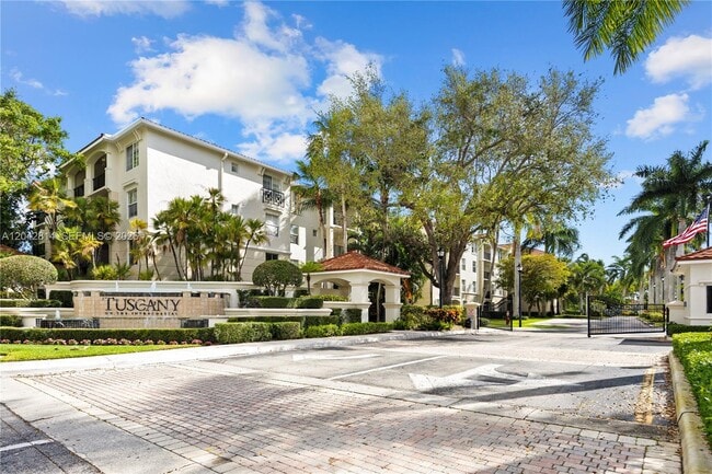Building Photo - 3102 Tuscany Way