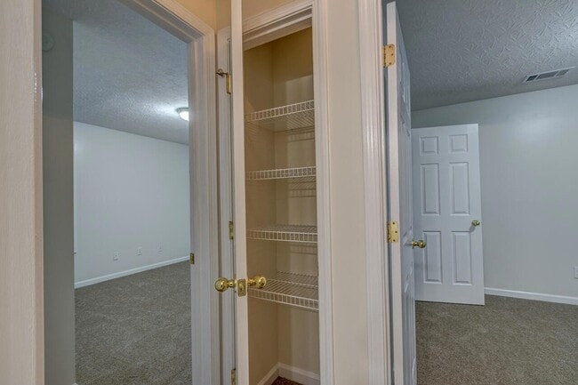 Building Photo - 632 Vonbryan Trace