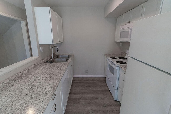 Building Photo - 7216 N Moberly Dr