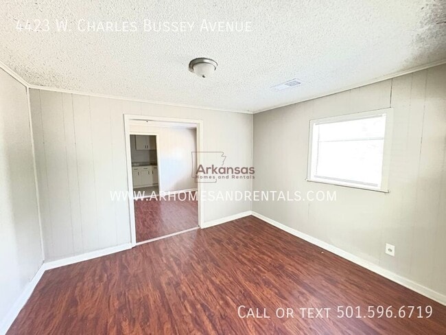 Building Photo - 4423 W Charles Bussey Ave