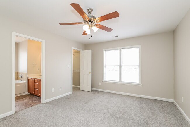 Building Photo - 2459 Joshua Ln