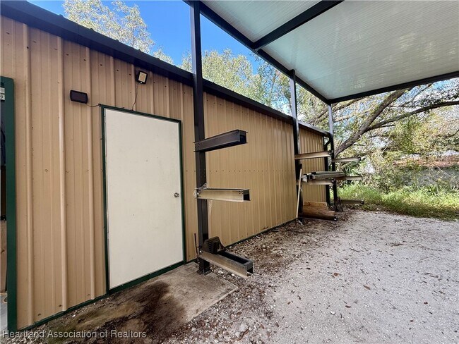 Building Photo - 2092 SW Nassau