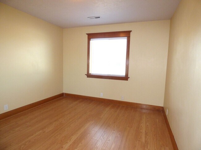 Building Photo - 4465 Countryside Ct NE