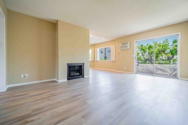 Living room - 11871 Idaho Ave