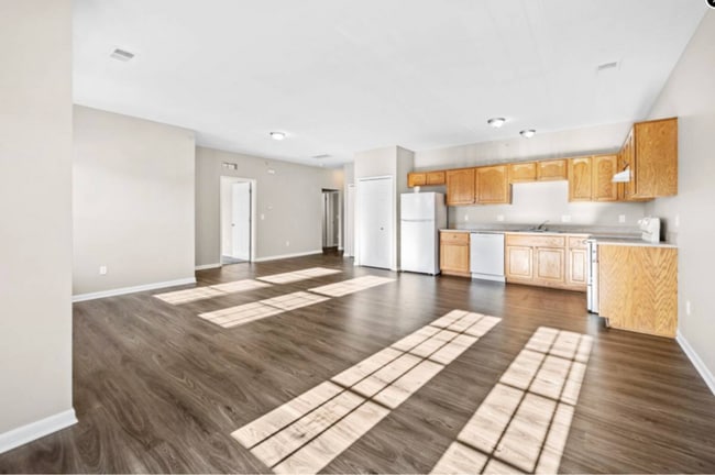 Building Photo - Towne Center Flats - 14064 Webster Dr.