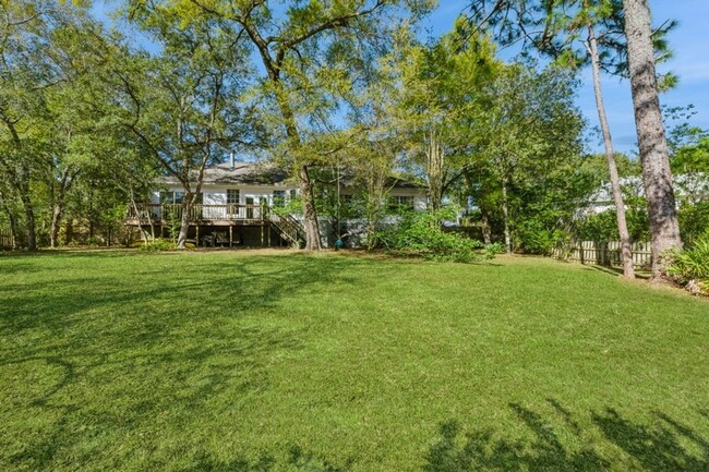 Building Photo - Spacious 3BR home with gorgeous finishes!!...