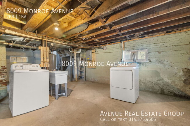 Building Photo - 8009 Monroe Ave