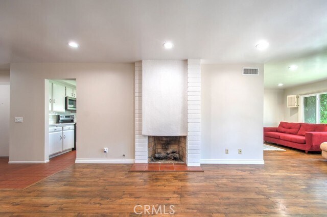 Building Photo - 17252 Citron