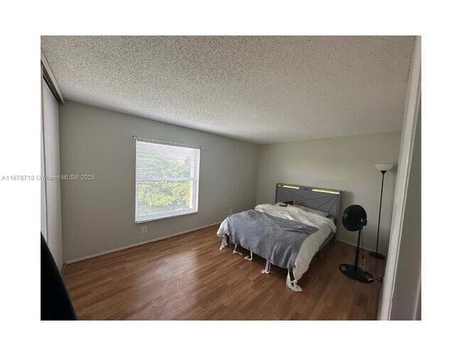 Building Photo - 455 S Pine Island Rd