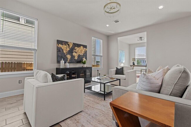 Building Photo - 124 Oakstone Dr