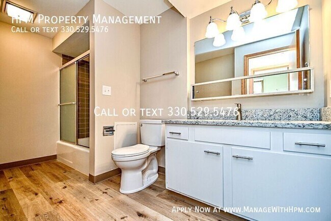 Building Photo - 7145 Starcliff Ave NW