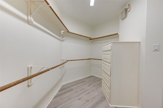 Building Photo - 1131 Sopris Dr