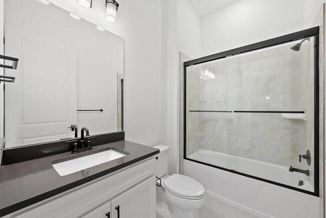 Building Photo - 10720 Northbrook Cir