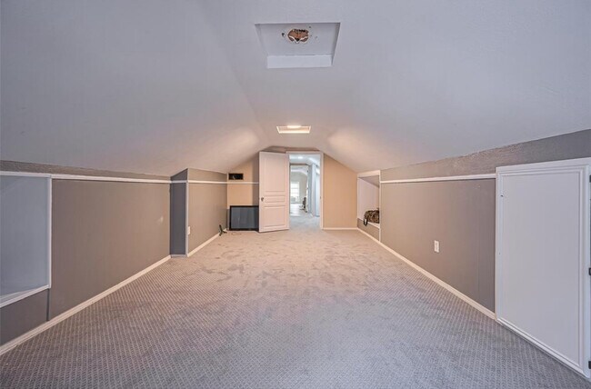 Building Photo - 2606 Micliff Blvd