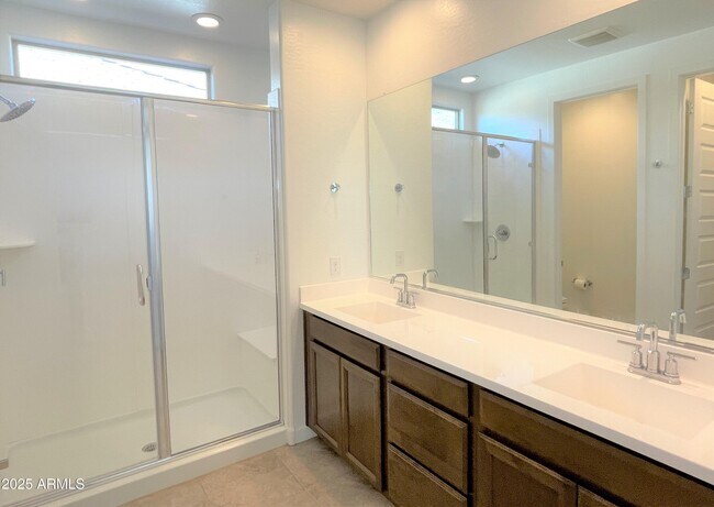 Building Photo - 8958 W Palo Verde Dr