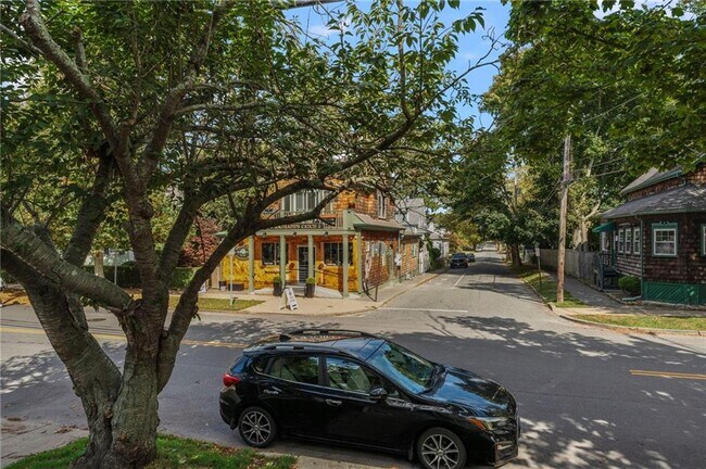 Building Photo - 183 Wood St