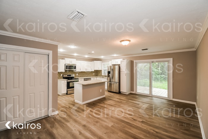 Building Photo - 1169 SE Magnolia Loop