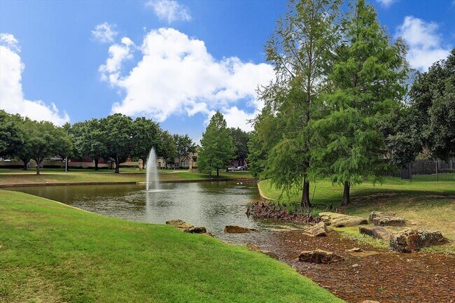 Building Photo - 6335 Concho Bay Dr