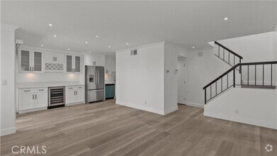 Building Photo - 10500 Sunland Blvd