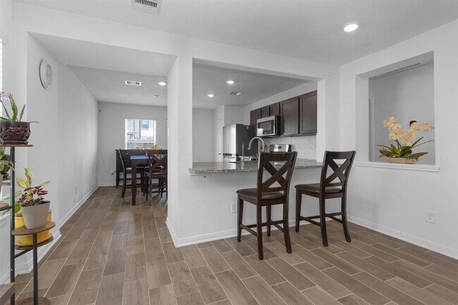 Building Photo - 5614 Grizzly Bear Wy