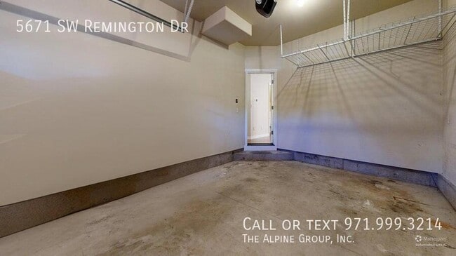 Building Photo - 5671 SW Remington Dr