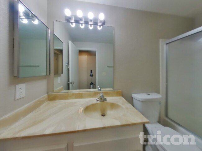 Building Photo - 2878 Goldy Way