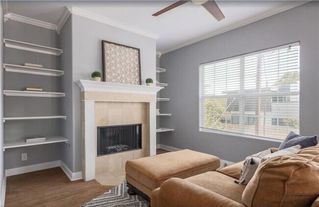 Building Photo - 901 W Mary St