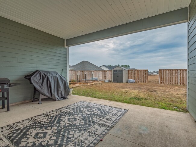 Building Photo - 15 Arden Rd