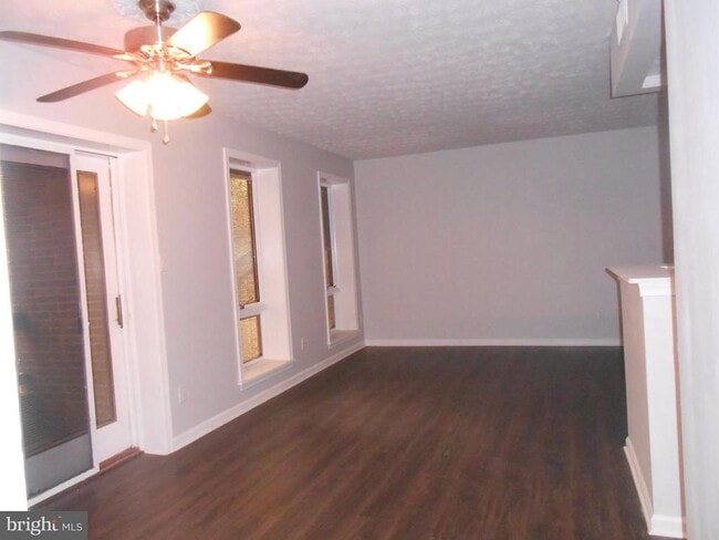 Building Photo - 44706 Beechwood Ct