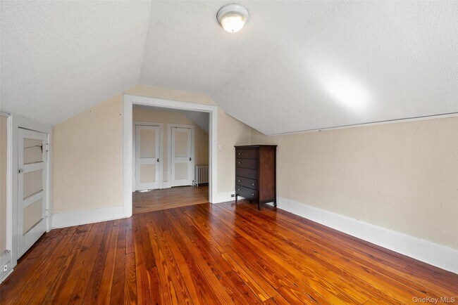 Building Photo - 32 Merriam Ave