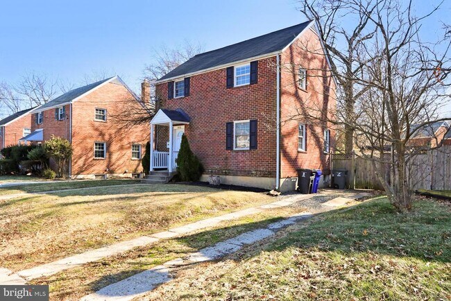 Building Photo - 5016 N Carlin Springs Rd