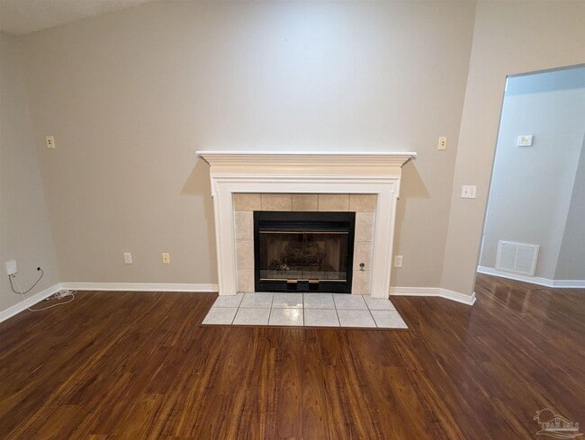 Building Photo - 1909 Southwind Cir