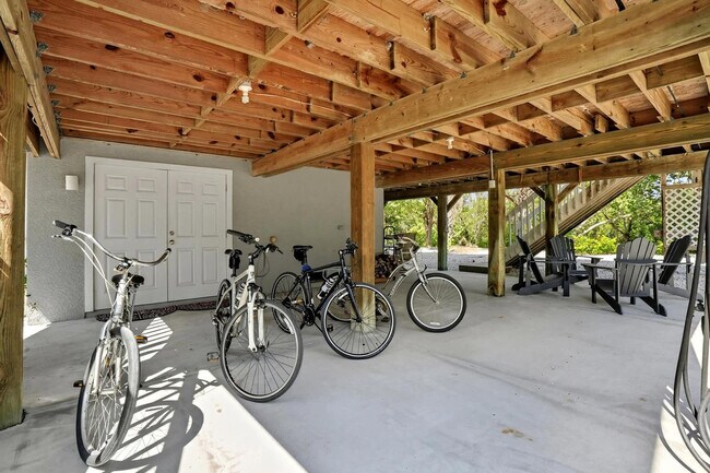 Building Photo - 1679 Serenity Ln