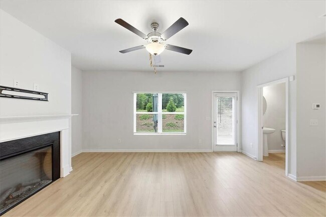 Building Photo - 4526 Fillmore Trl SW