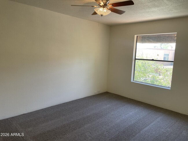 Building Photo - 10431 North 11th St