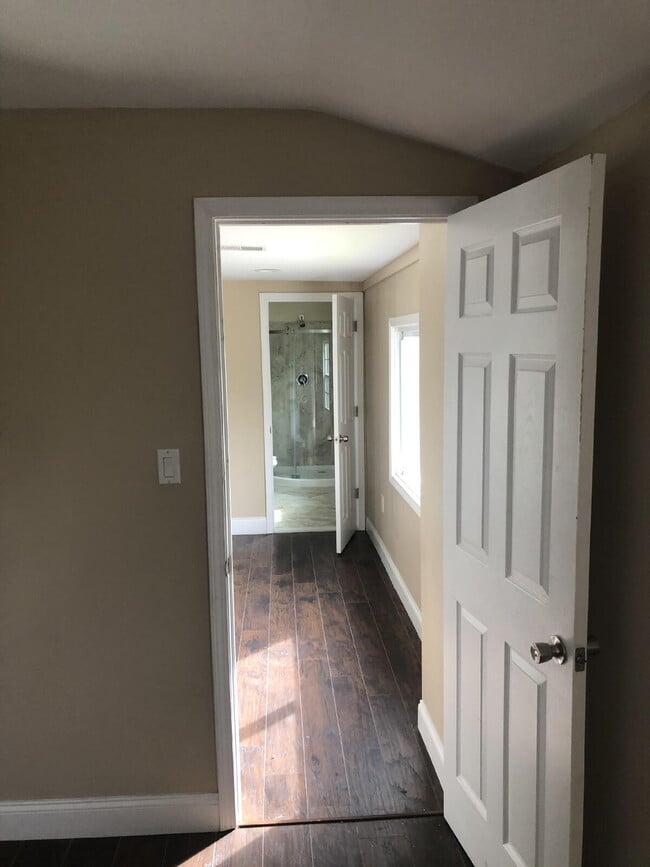 Building Photo - Nice, quiet 3/2 in North Huntingdon