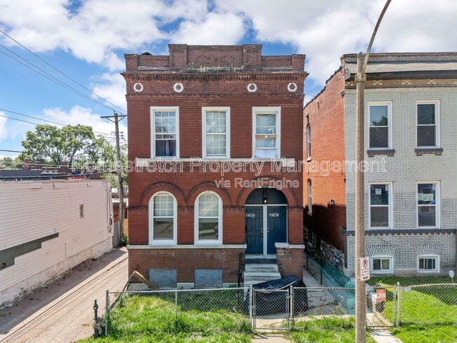 Primary Photo - 3747 Oregon Ave