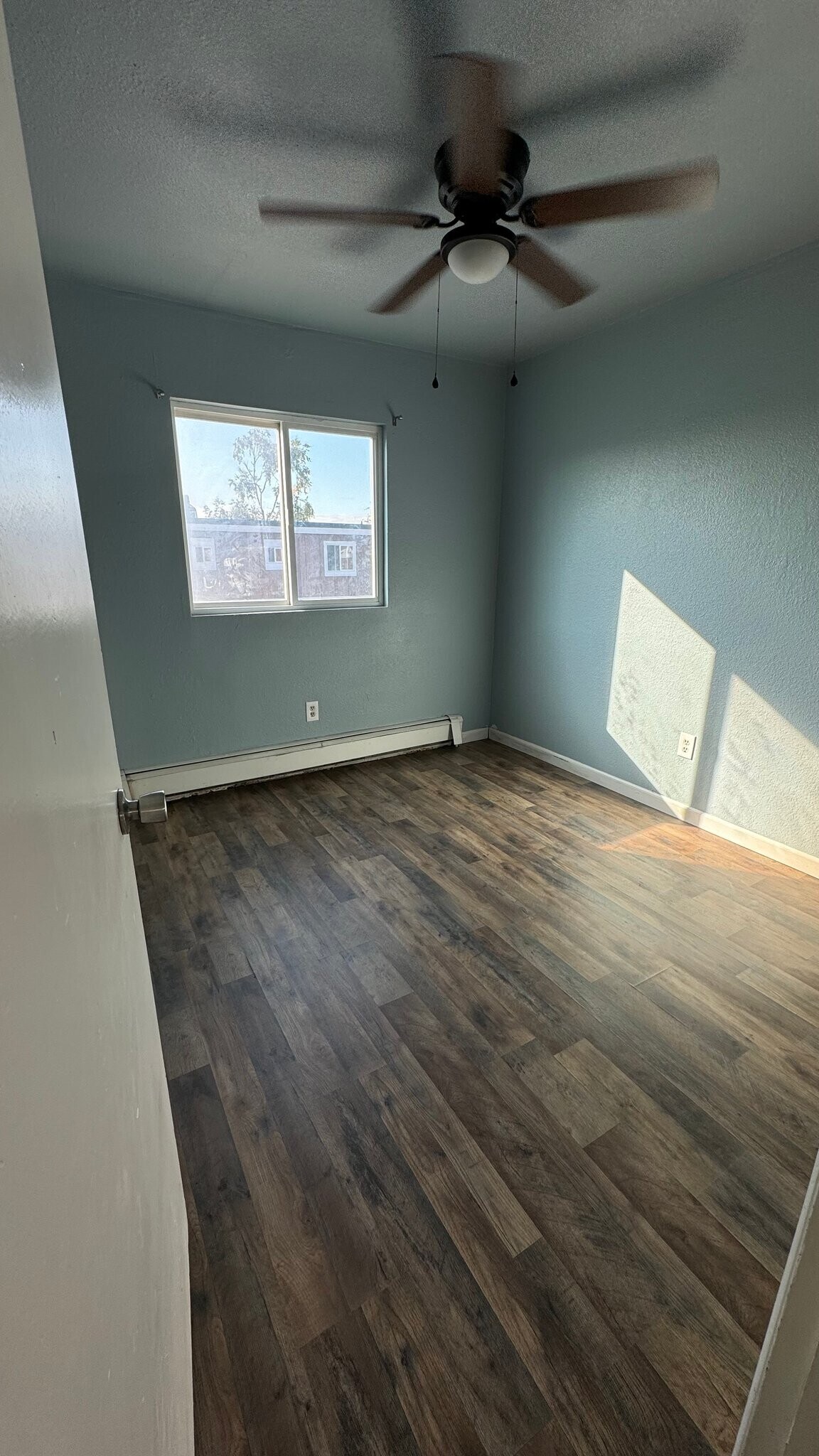 Building Photo - 635 10th Ave