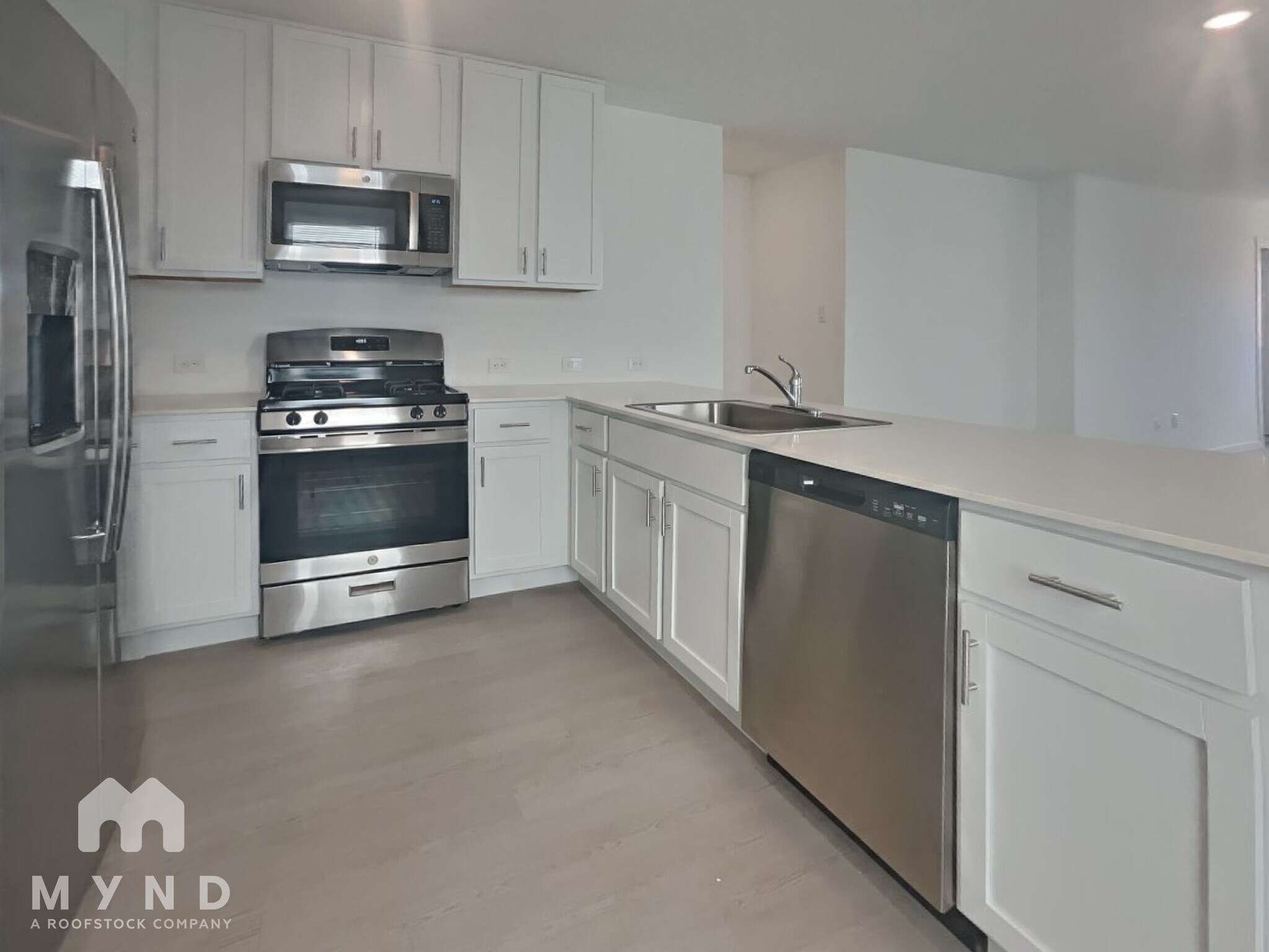 Building Photo - 10607 Aqueduct Crk