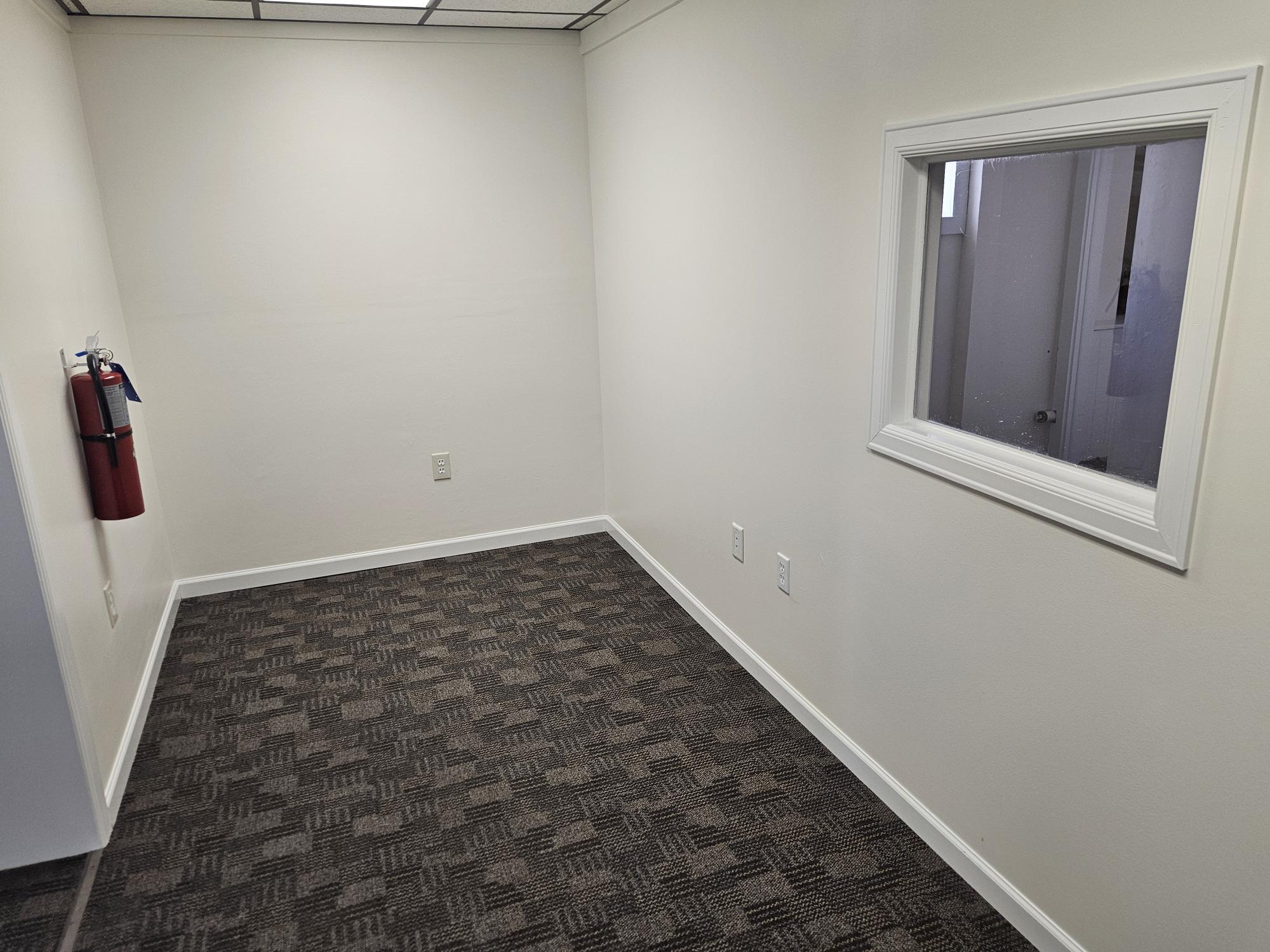 Building Photo - 19 W Water St