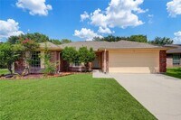 Building Photo - 7302 Greenwood Point Dr