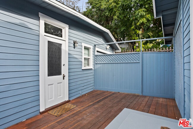 Building Photo - 6217 Poppy Peak Dr