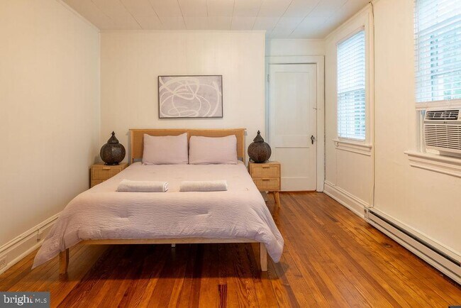 Building Photo - 315 Frederick St