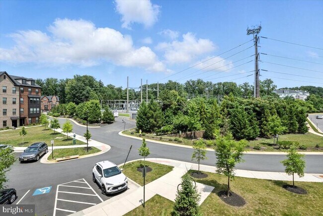Building Photo - 3927 Fair Ridge Dr