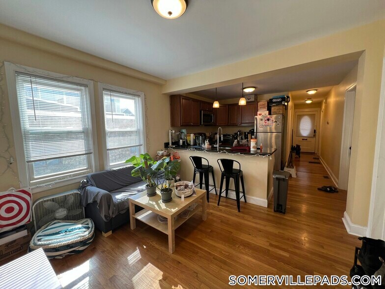 Building Photo - 16-18 Silvey Place