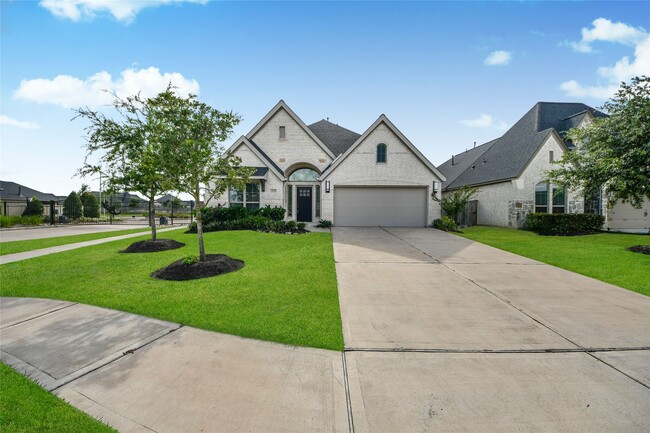 Building Photo - 2130 Coyote Run Dr