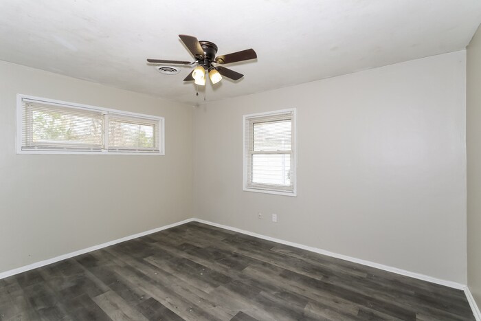 Building Photo - 2250 Darlington Dr