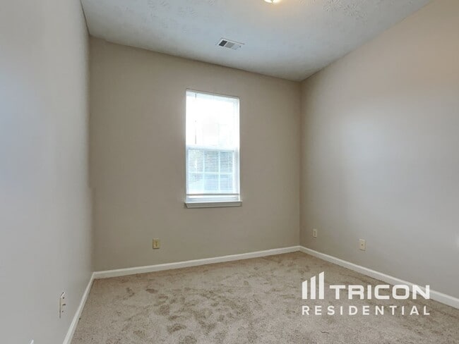 Building Photo - 2224 Boone Ct