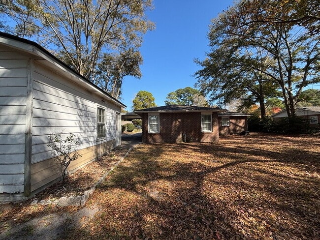 Building Photo - 4411 Donwood Dr